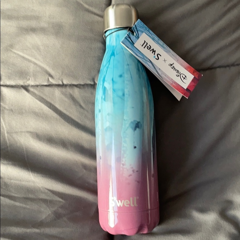 Disney x Swell Frozen II Water Bottle